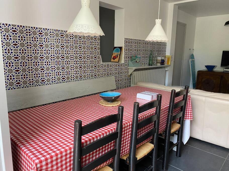 Appartement En Rez De Jardin 西布勒 外观 照片