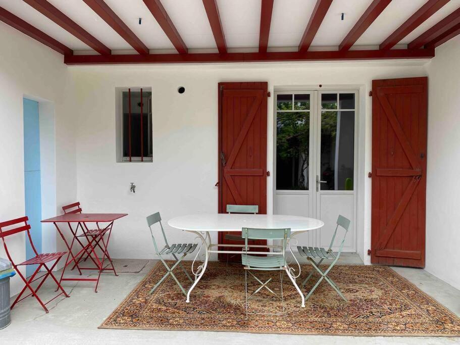 Appartement En Rez De Jardin 西布勒 外观 照片