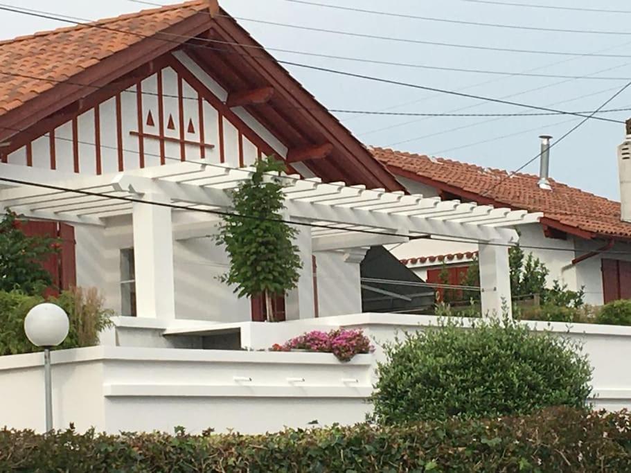 Appartement En Rez De Jardin 西布勒 外观 照片